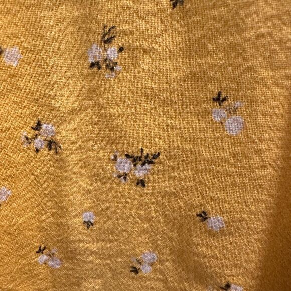 Hollister XS Women’s Mini Yellow Flowery Sundress with Tie Back. - Picture 5 of 9